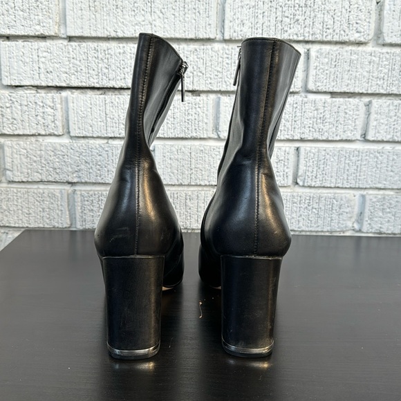 Michael Kors size 11 black ankle boots - Picture 4 of 11